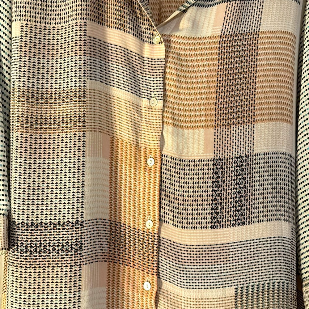 JNY Patterned Button-Up Shirt - Picture 3 of 6